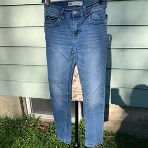 Levi’s 510 Skinny blue jeans
